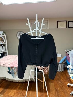 OAK + FORT Black Cropped Henley Sweatshirt